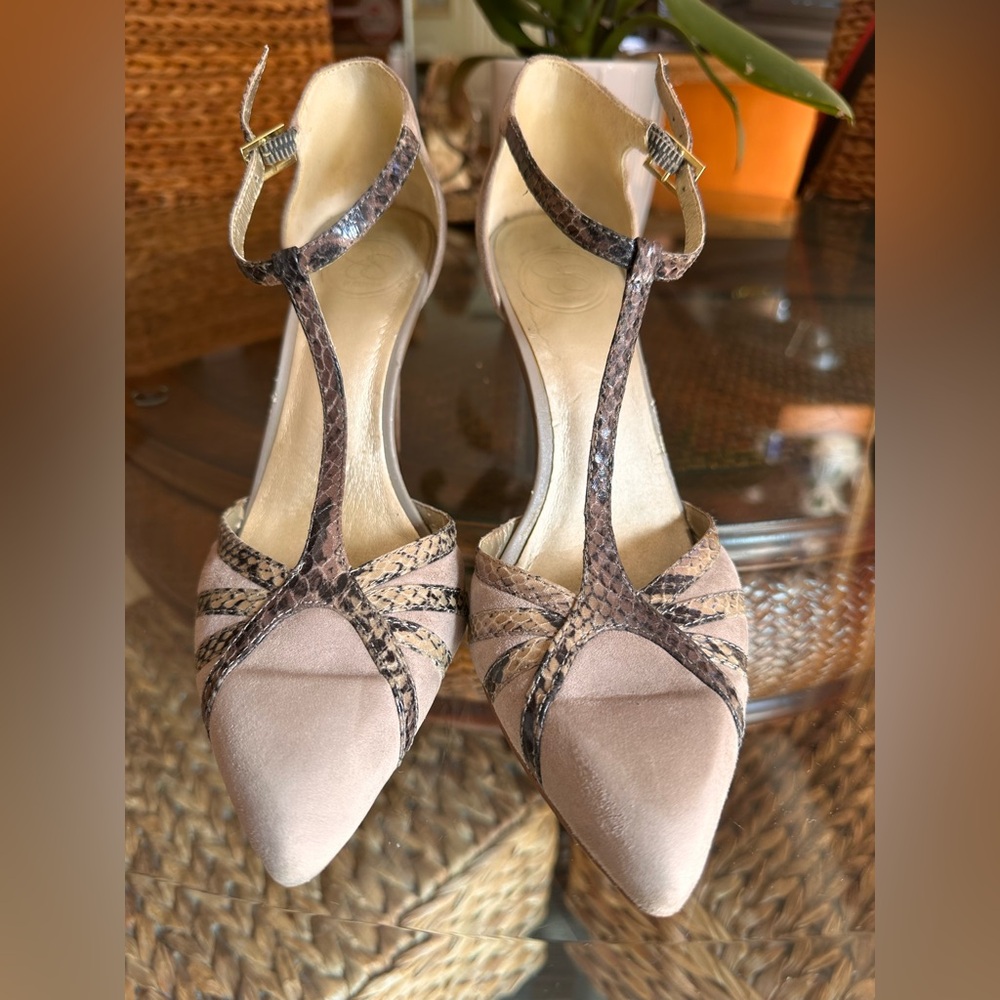 JESSICA SIMPSON BEIGE SUEDE HEELS - Picture 6 of 6